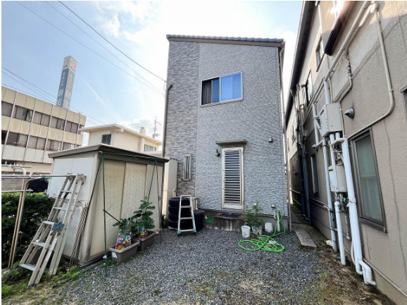 ライフデザインカバヤ施工のゆとりある注文住宅！太陽光発電により家計にも優しい物件.駅や病院も近く、生活に便利な好立地。