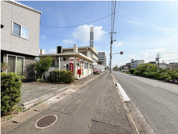 ライフデザインカバヤ施工のゆとりある注文住宅！太陽光発電により家計にも優しい物件.駅や病院も近く、生活に便利な好立地。