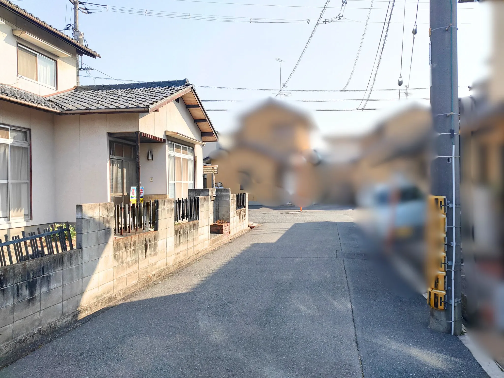 倉敷市黒崎【東南角地×利便性】日当たり良好!買い物施設が充実した、暮らしやすい閑静な住宅街。表示価格は「解体更地渡し」の価格です。現況渡し(建物がある状態)での引き渡しをご希望の場合は、価格のご相談に応じます。