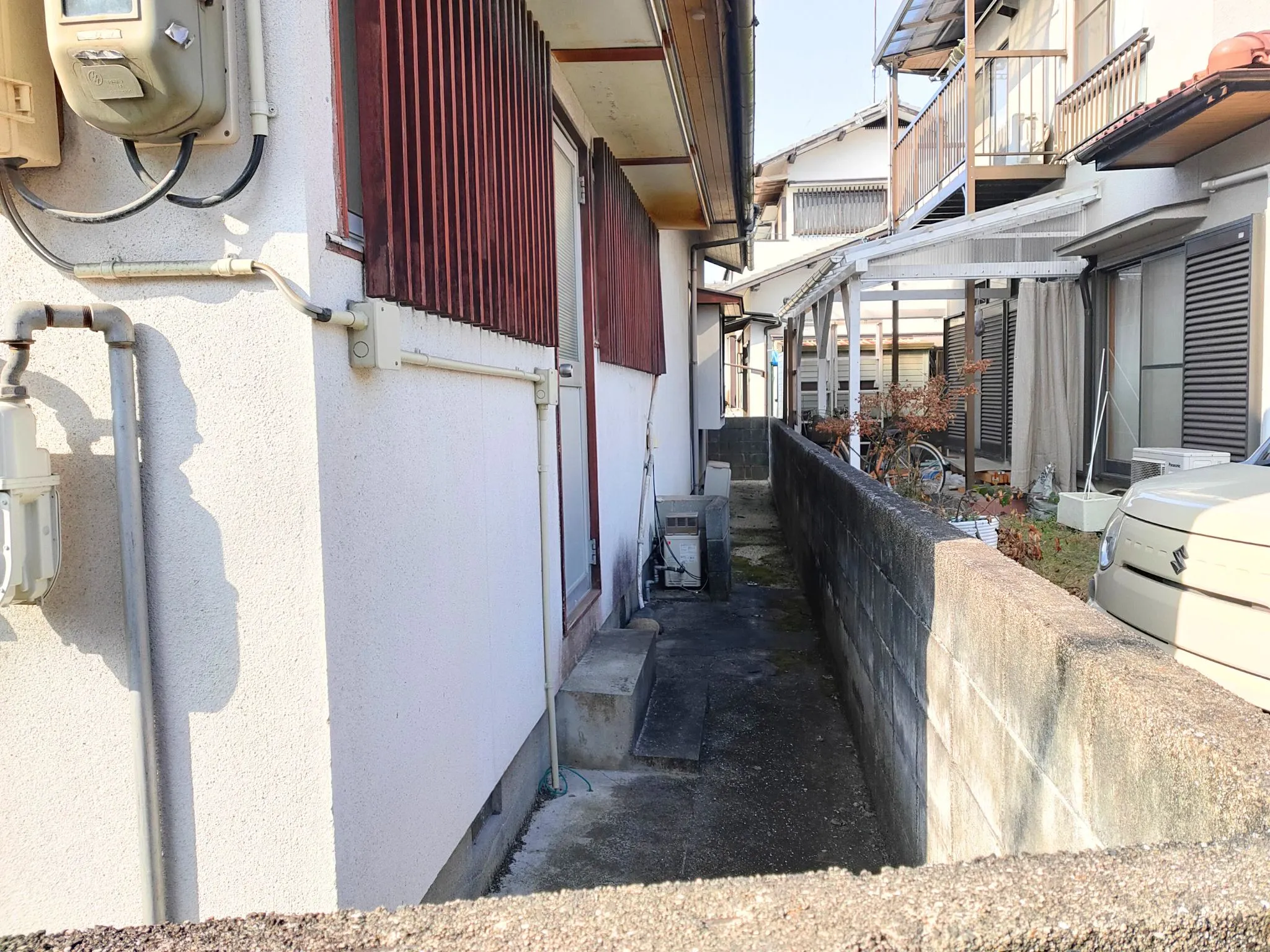 倉敷市黒崎【東南角地×利便性】日当たり良好!買い物施設が充実した、暮らしやすい閑静な住宅街。表示価格は「解体更地渡し」の価格です。現況渡し(建物がある状態)での引き渡しをご希望の場合は、価格のご相談に応じます。