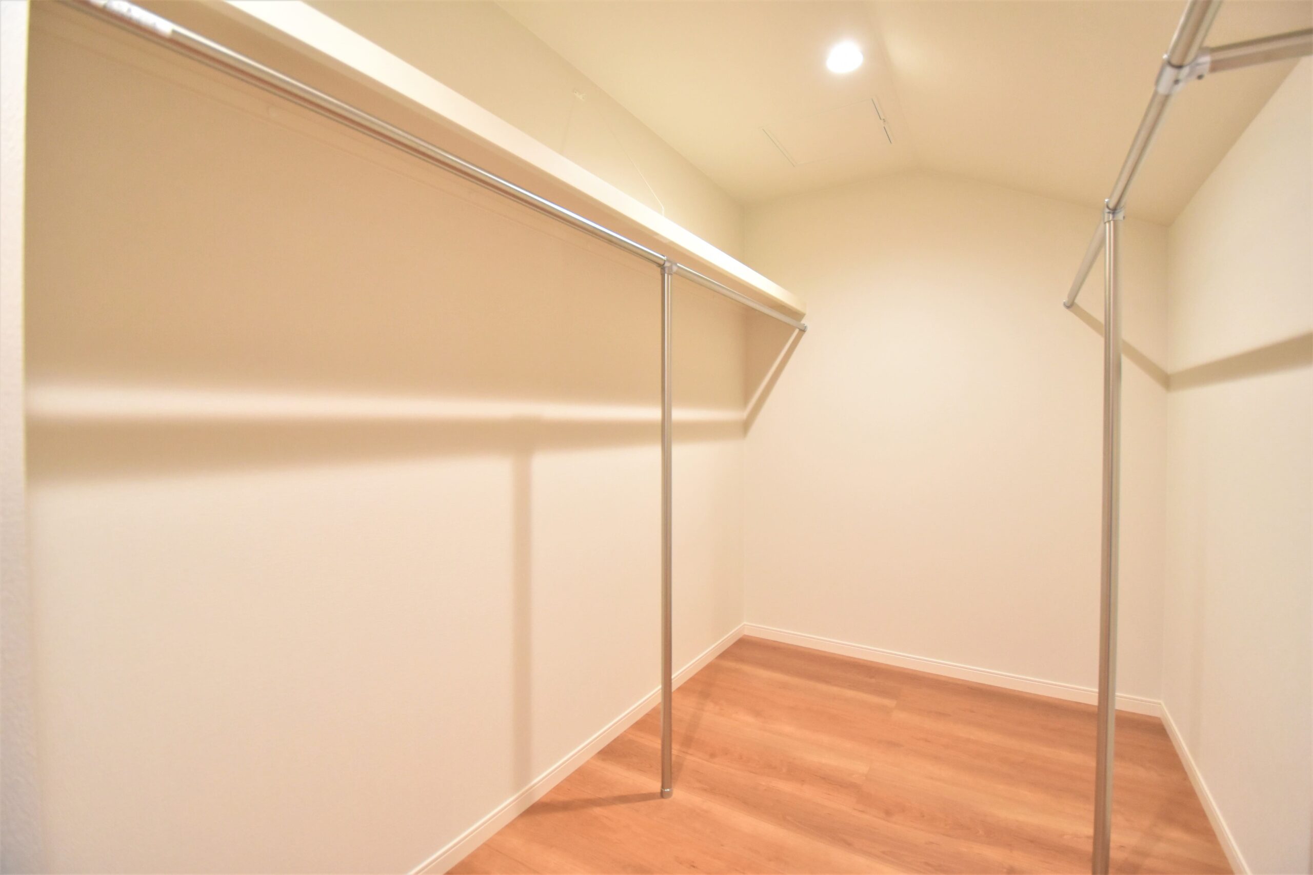 【ミサワホーム施工】未入居 金光町占見新田・高天井リビングのZEH住宅 1号棟